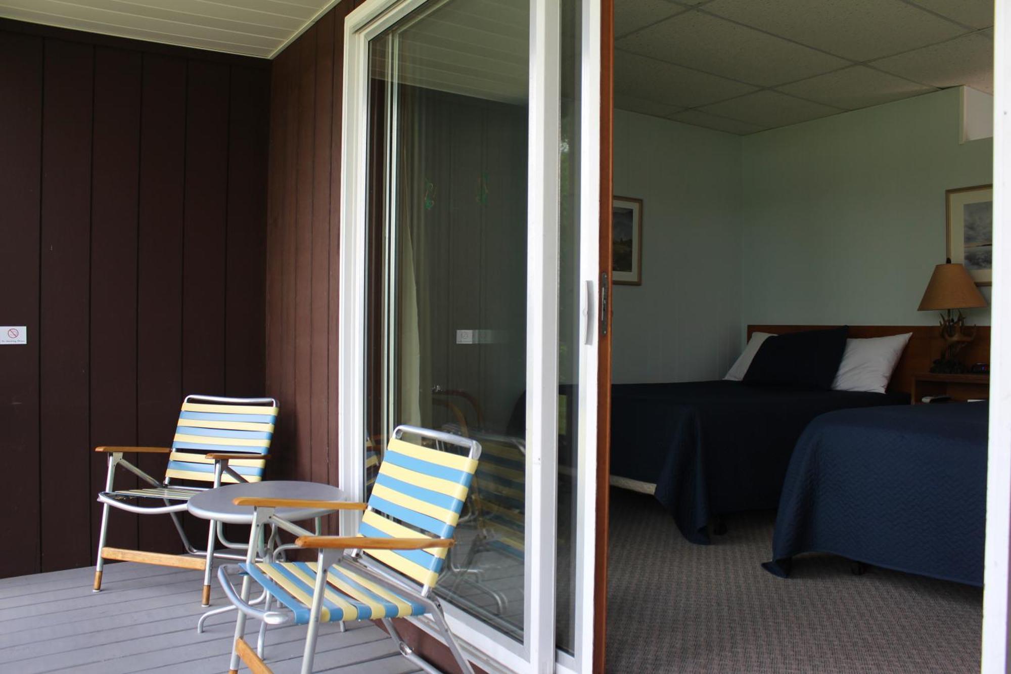 Sandy Point Motel Long Lake 外观 照片